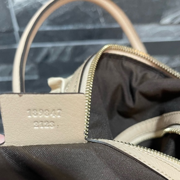 GUCCI Calfskin Leather Ruffles Sabrina Tote - Picture 4 of 10